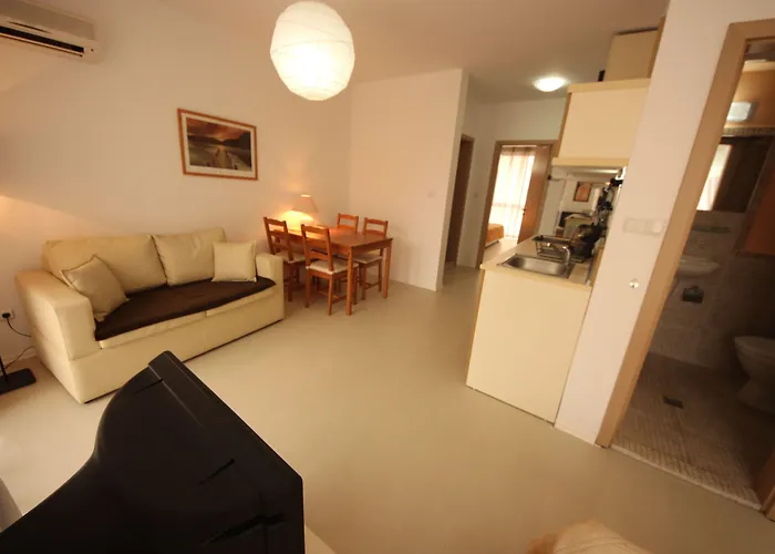 Menada Rainbow Apartament *