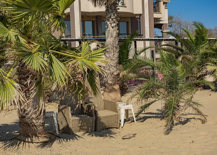 Menada Rainbow アパート *