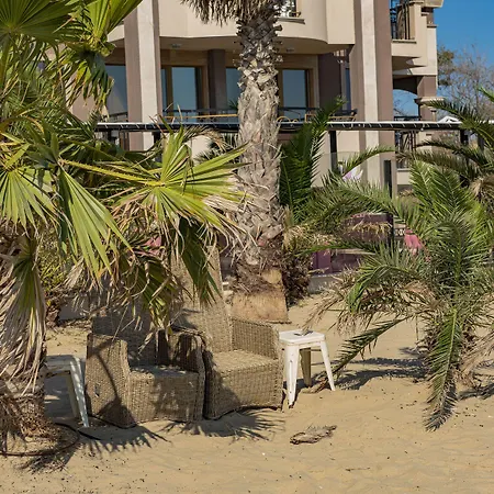 Menada Rainbow Апартамент *